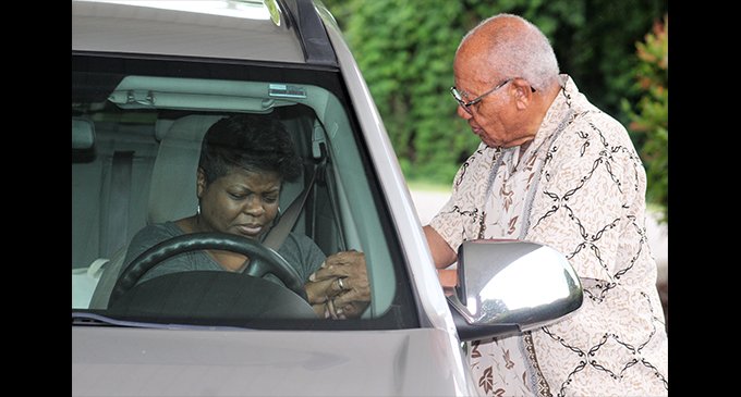 Drive-thru prayer line comes to Union Baptist