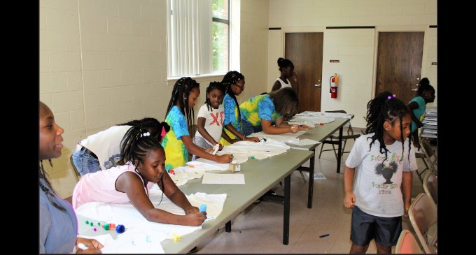 Nonprofit holds Fun Day for rec center kids