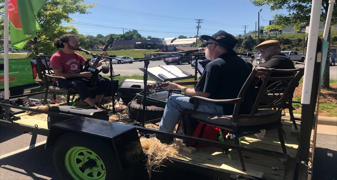 Virtual Village troubadours bring music and smiles to local neighborhoods