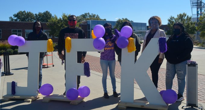 Students use competition  winnings to empower voters with registration event