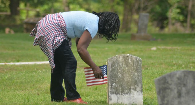 HARRY Veterans, Happy Hill Neighborhood Association honor veterans at historic cemetery