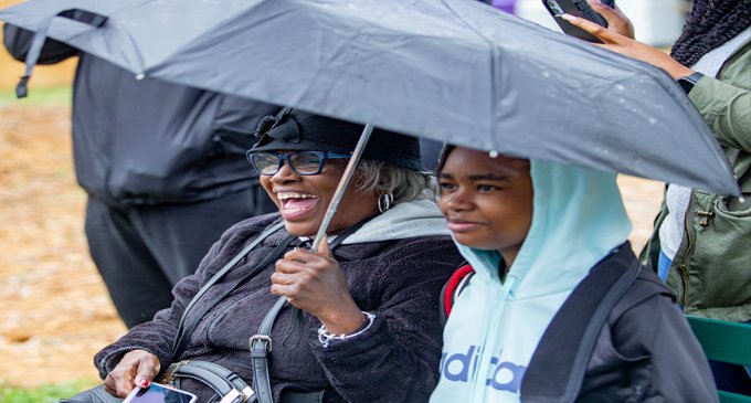 Fans battle Mother Nature for 2022 Gospel Fest