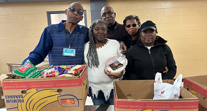 Mount Carmel Missionary Baptist Church sponsors annual Thanksgiving giveaway