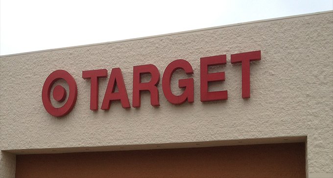 Dr. Jamal Bryant, prominent pastor, calls for 40-day fast against Target