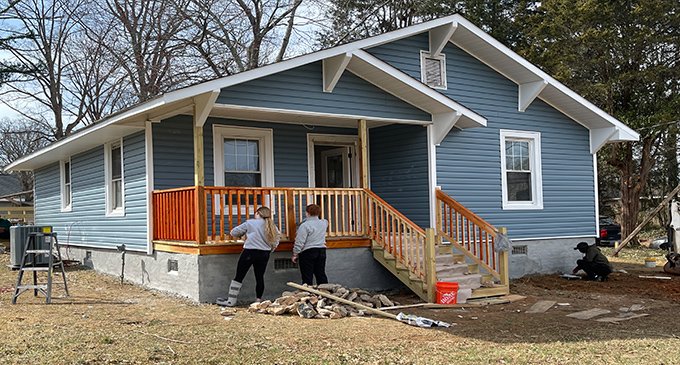 The Do School offers on-the-job training in construction field