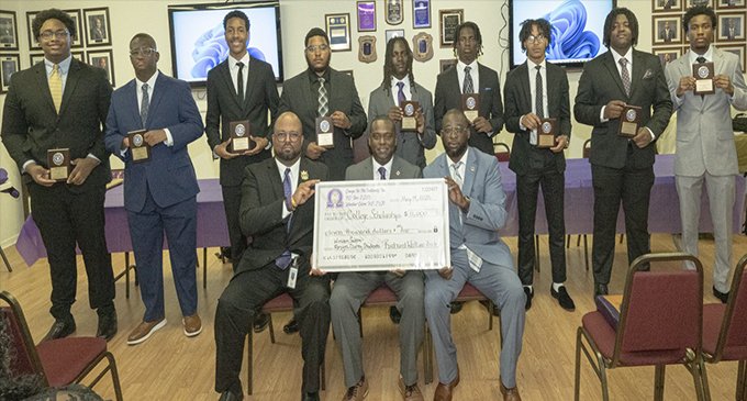 Ques give $11,000 in scholarships to Winston-Salem seniors